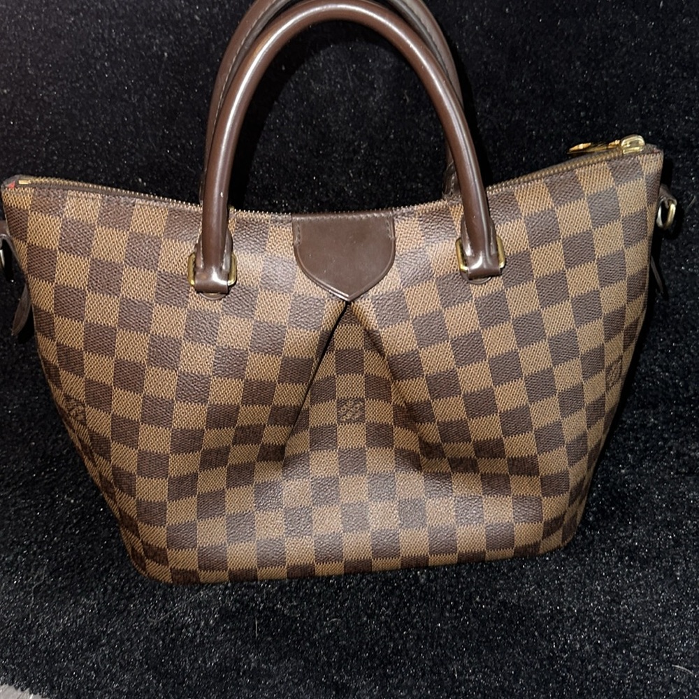 Louis Vuitton Siena - Picture 2 of 16